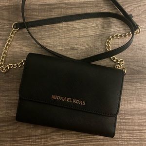 Michael kors crossbody